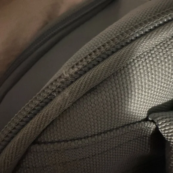 BEIS travel backpack in Slate - Picture 5 of 6